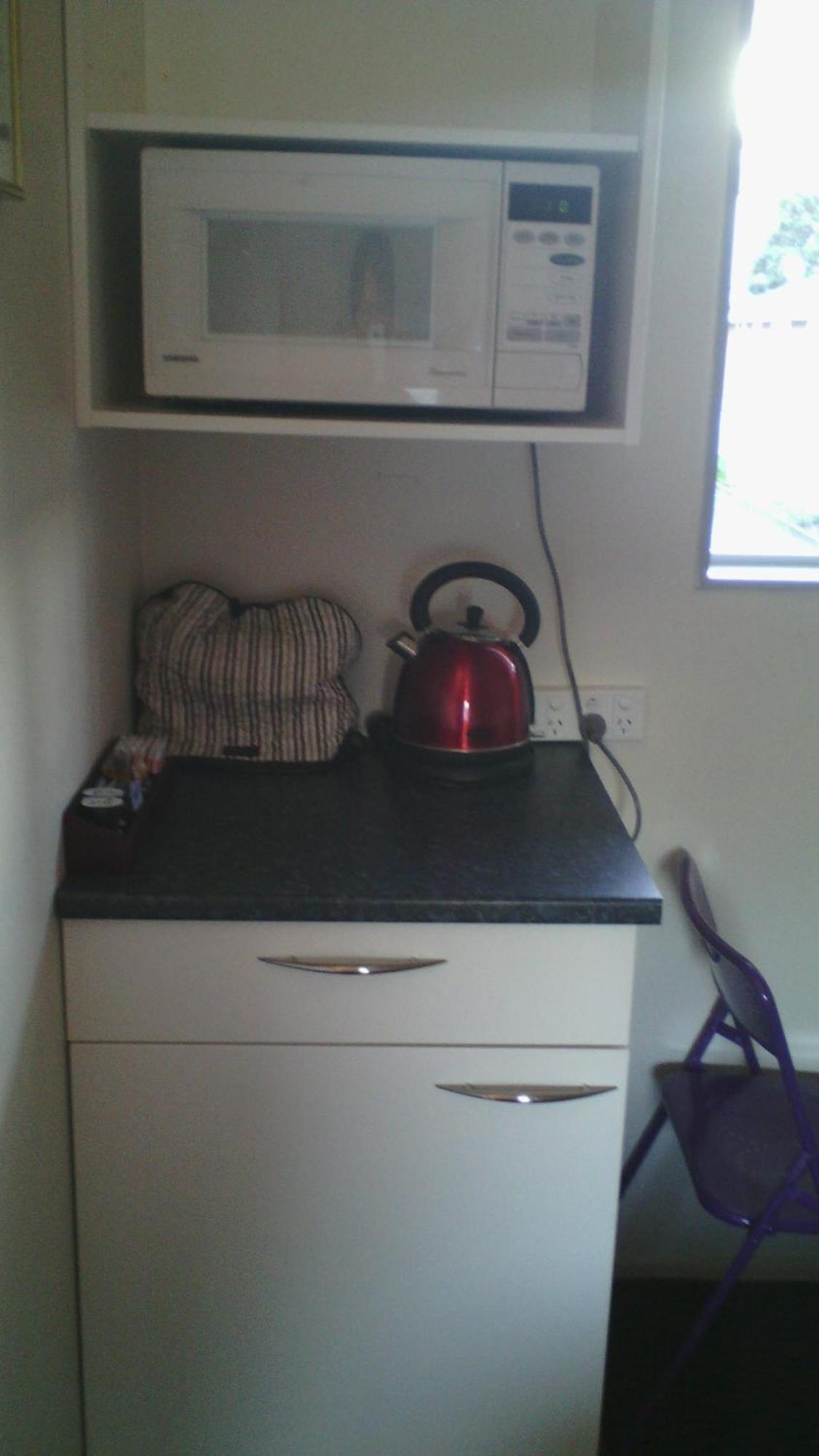 Wellington 747 Motel Room photo