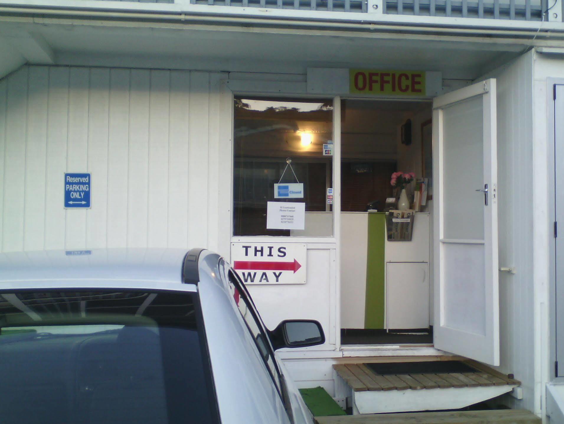 Wellington 747 Motel Exterior photo